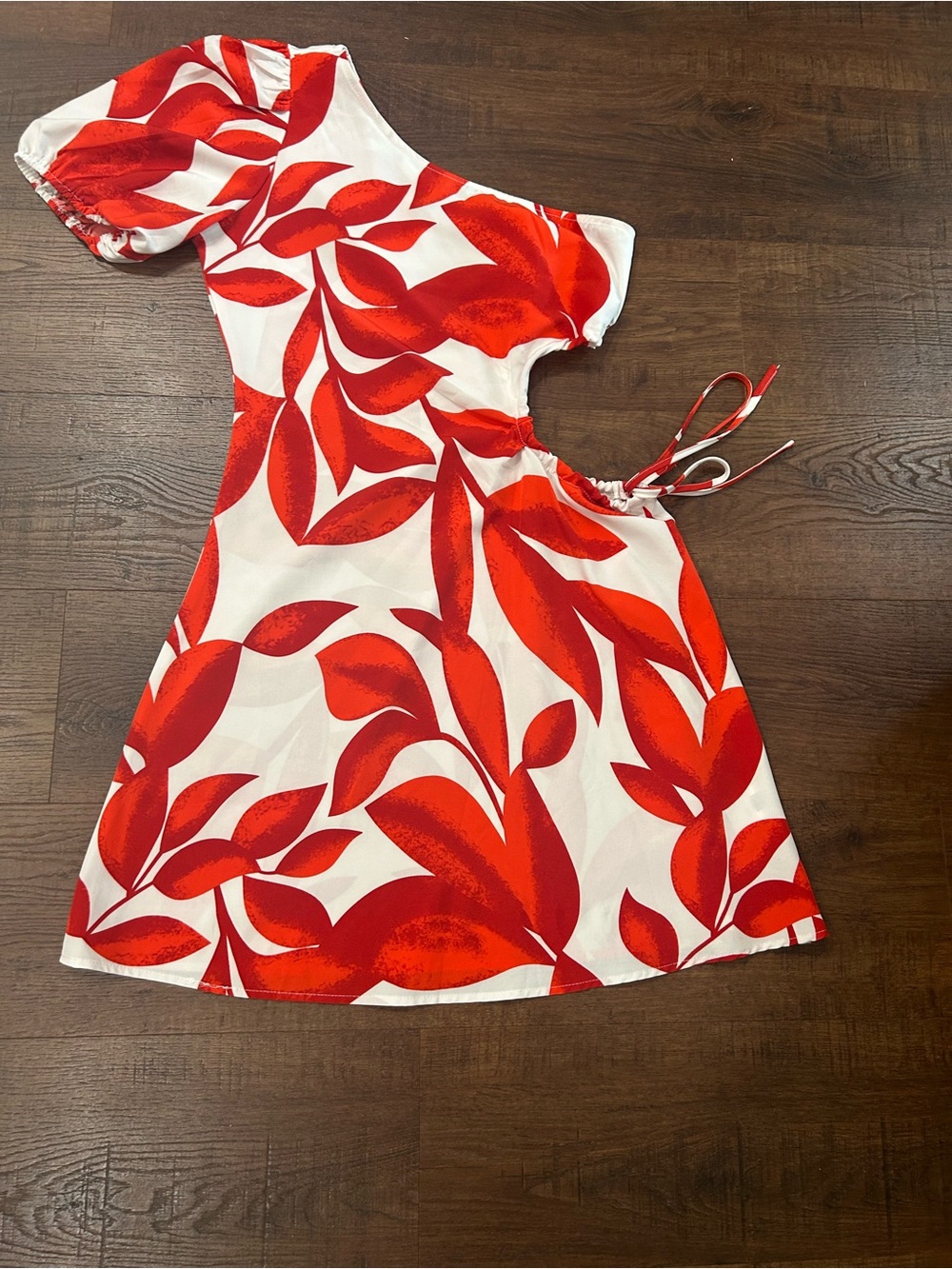 SHEIN White One-Shoulder Dress with Red Leaf Print